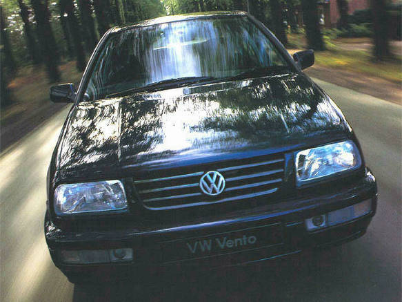 フォルクスワーゲン ヴェント 1992年式モデル VR6 AT のスペック