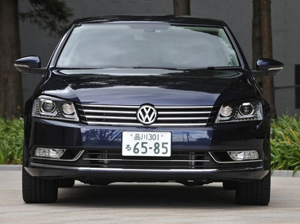 フォルクスワーゲン パサート 2011年式モデル TSI ハイライン AT フォルクスワーゲン パサート 2011年式モデル TSI ハイライン AT