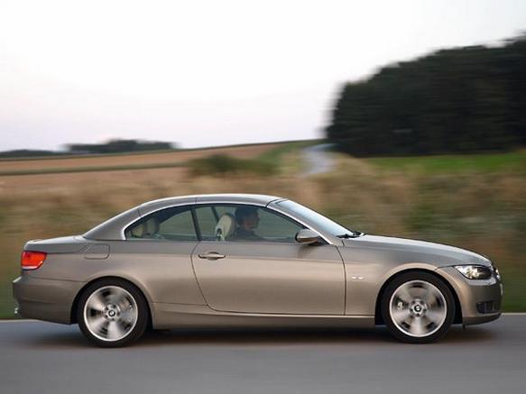 BMW 3シリーズカブリオレ 2007年式モデル 335i AT 左ハンドル の BMW 3シリーズカブリオレ 2007年式モデル 335i AT 左ハンドル の