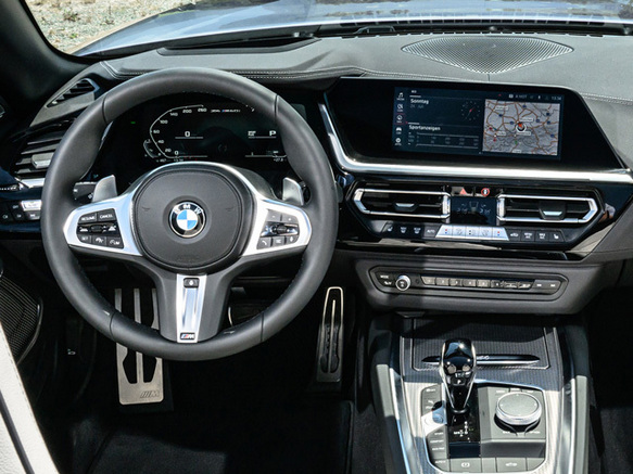 BMW Z4 価格・車種カタログ情報 | 新車・中古車見積もりなら【MOTA】