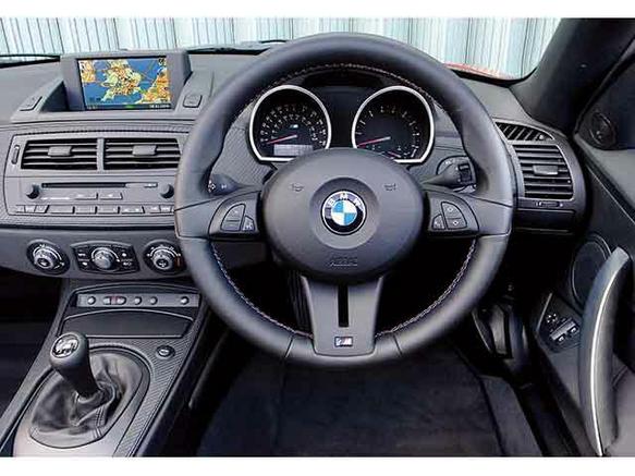BMW Z4 2003年式モデル ロードスター3.0si AT のスペック詳細