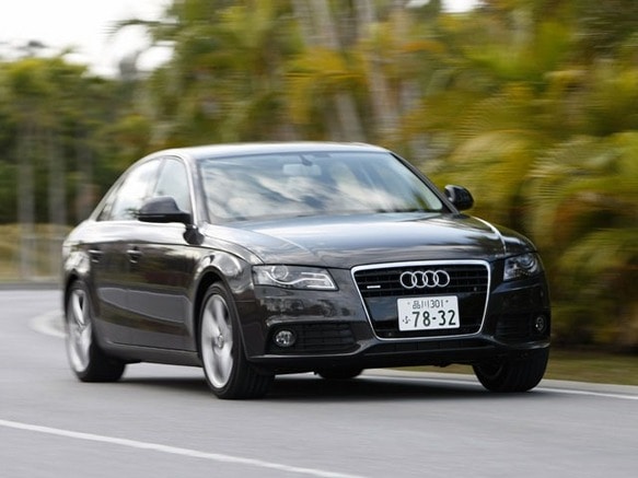アウディ A4 2008年式モデル 3.2 FSI クワトロ 4WD AT の