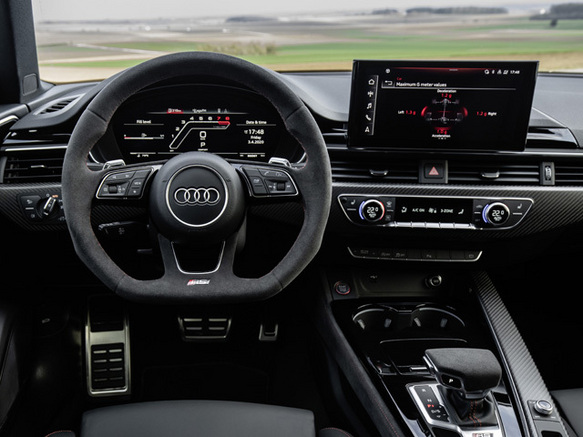 アウディ Rs4アバント 価格 車種カタログ情報 新車 中古車見積もりなら Mota