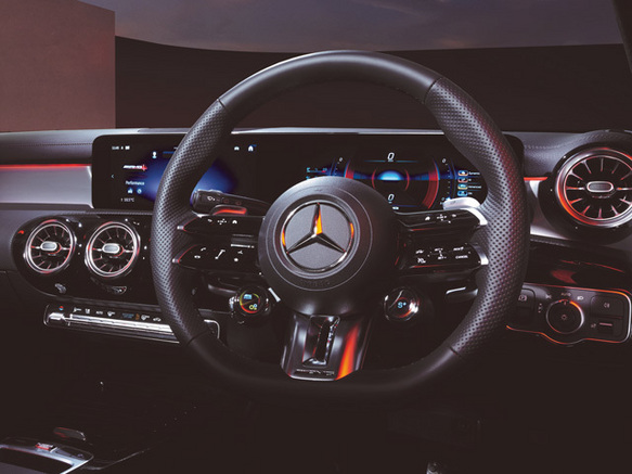 メルセデスAMG Aクラス 歴代モデル•グレード・外装・内装写真