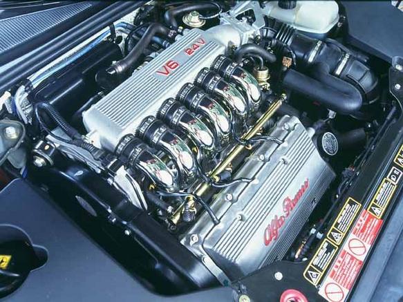 アルファ ロメオ アルファGTV 1996年式モデル 3.0 V6 24V MT 左