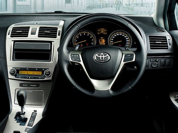 トヨタ アベンシスワゴン 2011年式モデル 2.0 Xi CVT のスペック トヨタ アベンシスワゴン 2011年式モデル 2.0 Xi CVT のスペック
