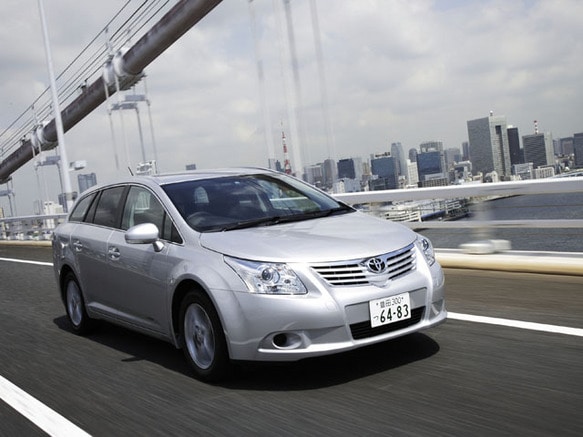 トヨタ アベンシスワゴン 2011年式モデル 2.0 Xi CVT のスペック トヨタ アベンシスワゴン 2011年式モデル 2.0 Xi CVT のスペック