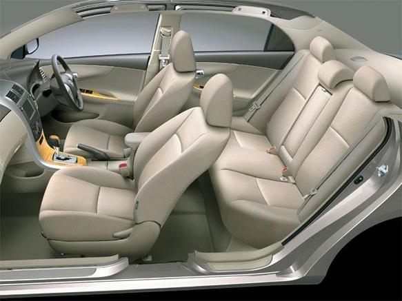 トヨタ カローラアクシオ 2006年式モデル 1.5 G 4WD CVT の
