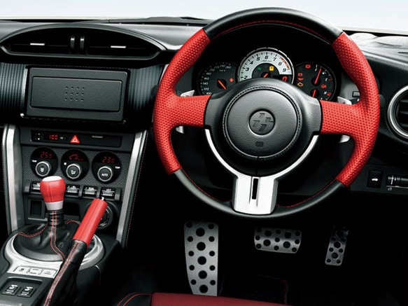 トヨタ 86 2012年式モデル 2.0 GT リミテッド AT のスペック詳細