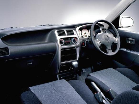 トヨタ デュエット 1998年式モデル 1.0 V AT のスペック詳細