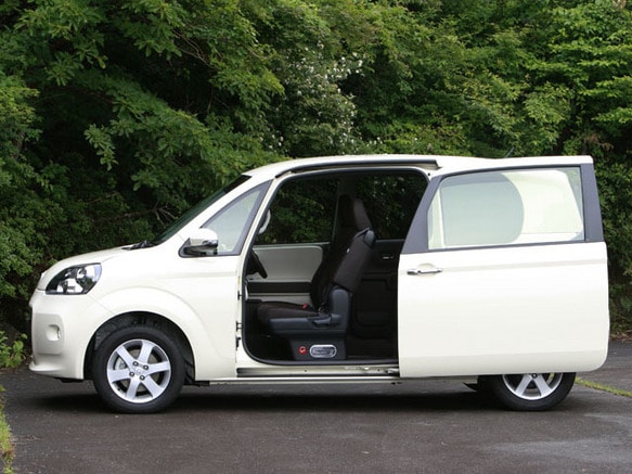 トヨタ ポルテ 2012年式モデル 1.5 Y 4WD CVT のスペック詳細
