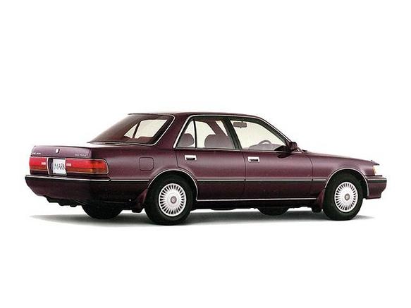 トヨタ マークIIセダン 1988年式モデル 2.4 GRサルーン