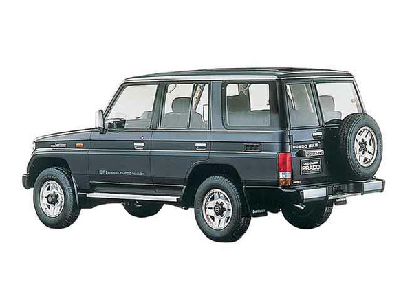 自動車カタログ 1990年代 32車種セット ランドクルーザー70（トヨタ）ZX 2ドア（FRP）（1990年1