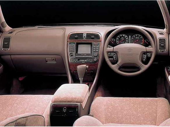 日産 セドリック 1995年式モデル 3.0 ブロアム VIP マルチAV