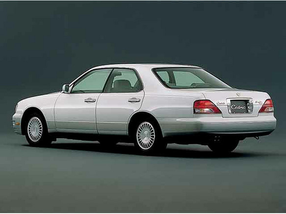 早割シーズン券 セドリック 日産 1995年式モデル グランツーリスモ 3.0 オフィシャルグッズ
