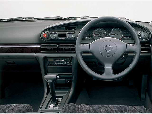 日産 ブルーバード 1991年式モデル 1.8 SSSアテーサ 4WD AT の 日産 ブルーバード 1991年式モデル 1.8 SSSアテーサ 4WD AT の