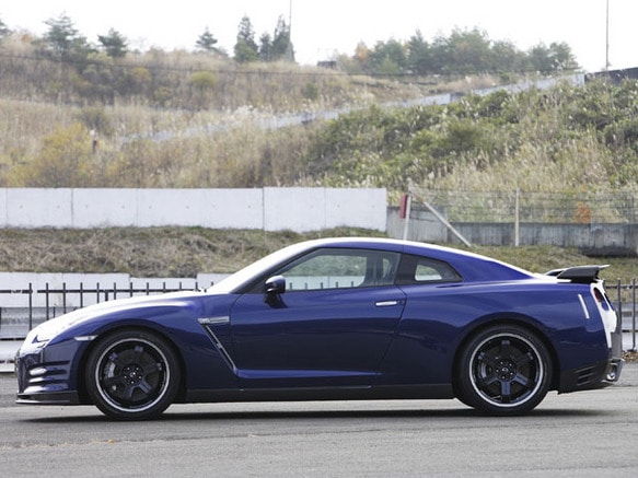 日産 GT-R 2007年式モデル 3.8 ブラックエディション 4WD AT の