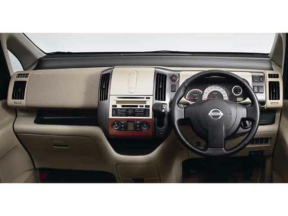 日産 セレナ 2005年式モデル 2.0 ハイウェイスター HDDナビ