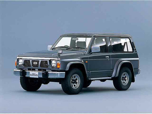 日産 サファリ 4.2 エクストラハイルーフグランロード 4WD