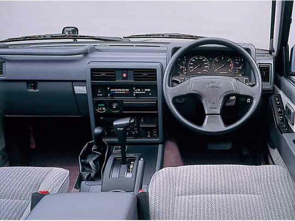 サファリ（日産）1987年10月〜1997年9月販売終了モデルの新車