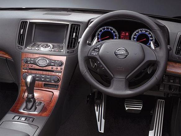 日産 スカイラインクーペ 2007年式モデル 3.7 370GT AT の