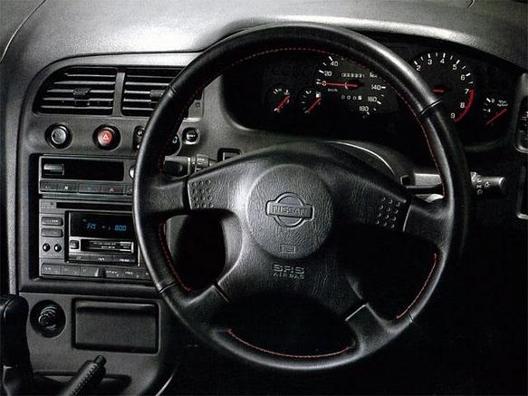 日産 スカイラインクーペ 1993年式モデル 2.0 GTS タイプS AT の