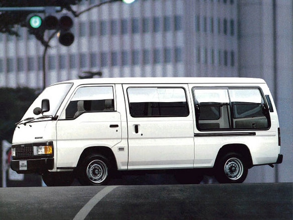 日産 キャラバン 1986年式モデル 2.7 DX ロング ハイルーフ
