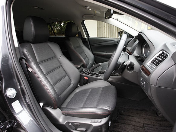 パンダ ZEETEX WH2000 215/50R17 95T XL ｽﾀｯﾄﾞﾚｽ - オートウェイ