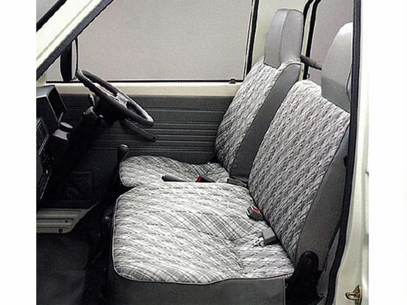 【中古】ホンコンマッサカー マツダ ボンゴバン 1993年式モデル 1.8 DX 低床 4WD MT の