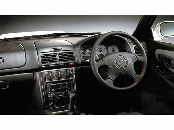 スバル インプレッサクーペ 1995年式モデル 2.0 WRX タイプR STi
