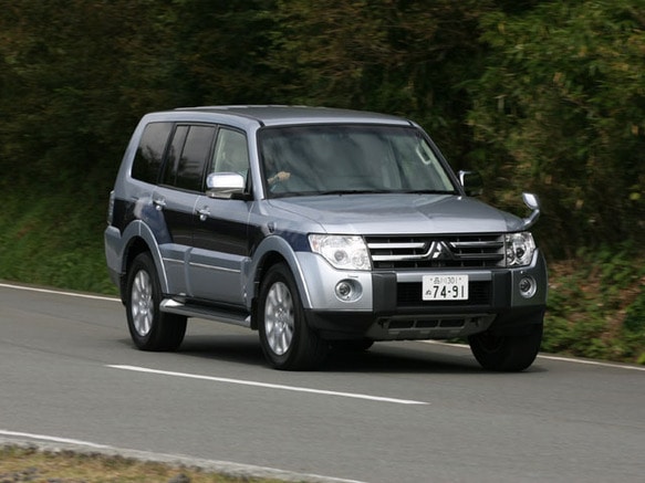 三菱 パジェロ 2006年式モデル 3.0 ロング ZR-S 4WD MT の