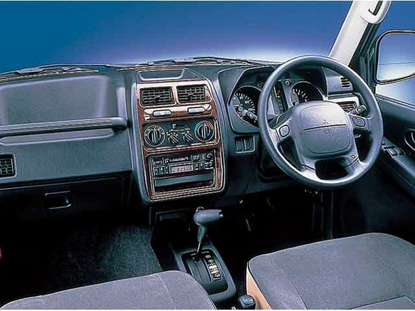 三菱 パジェロミニ 1994年式モデル 660 Vr Ii 4wd At のスペック詳細 新車 中古車見積もりなら Mota 三菱 パジェロミニ 1994年式モデル 660 Vr Ii 4wd At のスペック詳細 新車 中古車見積もりなら Mota