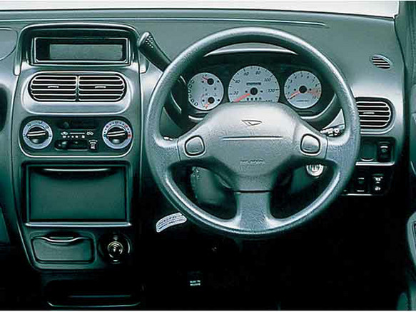 ダイハツ ムーヴ 1998年式モデル 660 SR-XX MT のスペック詳細