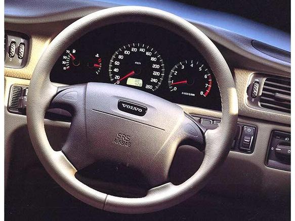 ボルボ　V70 ボルボ V70(1997年2月モデル) の新車情報・カタログ - carview