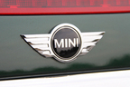 BMW ミニ（MINI）ロードスター リアのMINIエンブレム