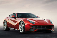 フェラーリ F12ベルリネッタ