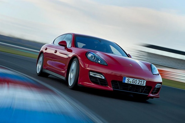 Porsche New Panamera GTS