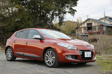 Renault MEGANE GT-Line[「鴨川 大山千枚田」(千葉県鴨川市)にて]
