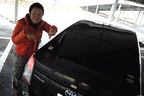 井入宏之選手と愛車の「トヨタ プリウス」