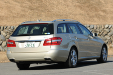 メルセデス・ベンツ E300 4MATIC STATIONWAGON