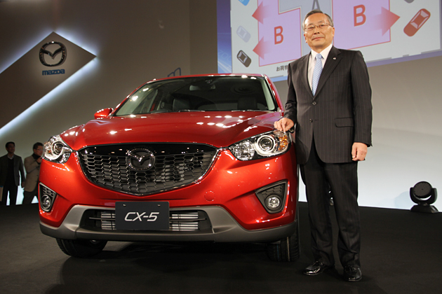 マツダ CX-5と山内孝会長・社長兼CEO