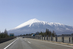 松尾八幡平IC付近(上り)　本線からの岩手山