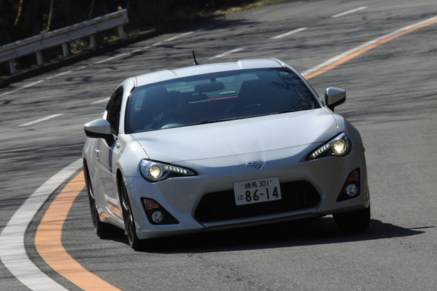 トヨタ 86(ハチロク) GT Limted[6速 SPDS／ボディカラー：サテンホワイトパール] 試乗11