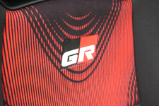 GRMN iQスーパーチャージャー フロントシート “GAZOO Racing”ロゴ