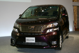 フロントビュー（ヴェルファイア）