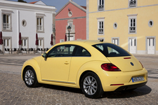 フォルクスワーゲン 新型ビートル(ザ・ビートル)1.2TSI リアイメージ