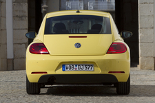 フォルクスワーゲン 新型ビートル(ザ・ビートル)1.2TSI リア