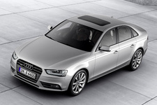 アウディ 新型A4