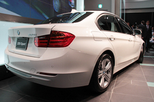 BMW 新型320i