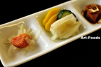 富士宮「ふじしげ」のとんかつ定食　三種のプレートにはニジマス南蛮・お漬物・鮪の角煮！どれも美味！